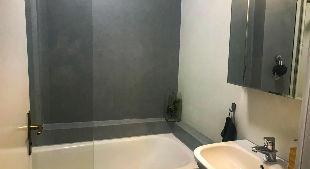 Fugenloses Bad, welches mit Deco Wall und Floor gestaltet wurde