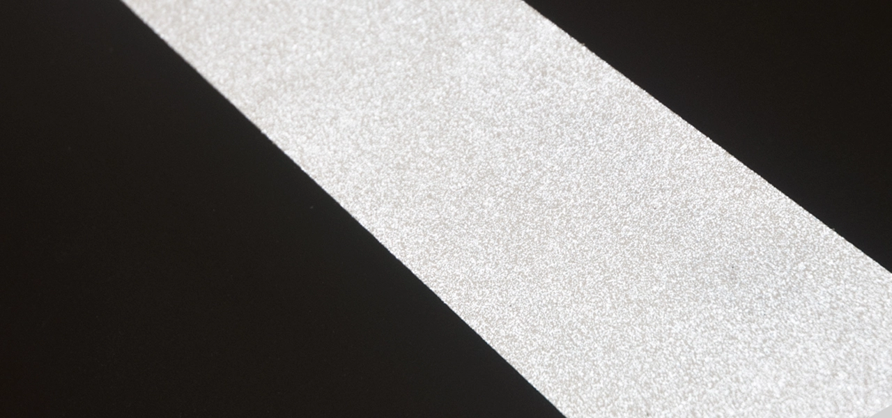 Nahaufnahme eines Markierungsstreifens