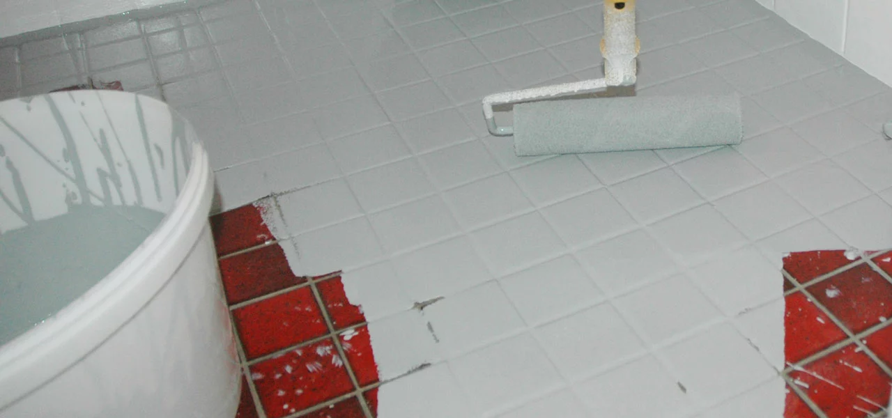 Bodenfliesen streichen